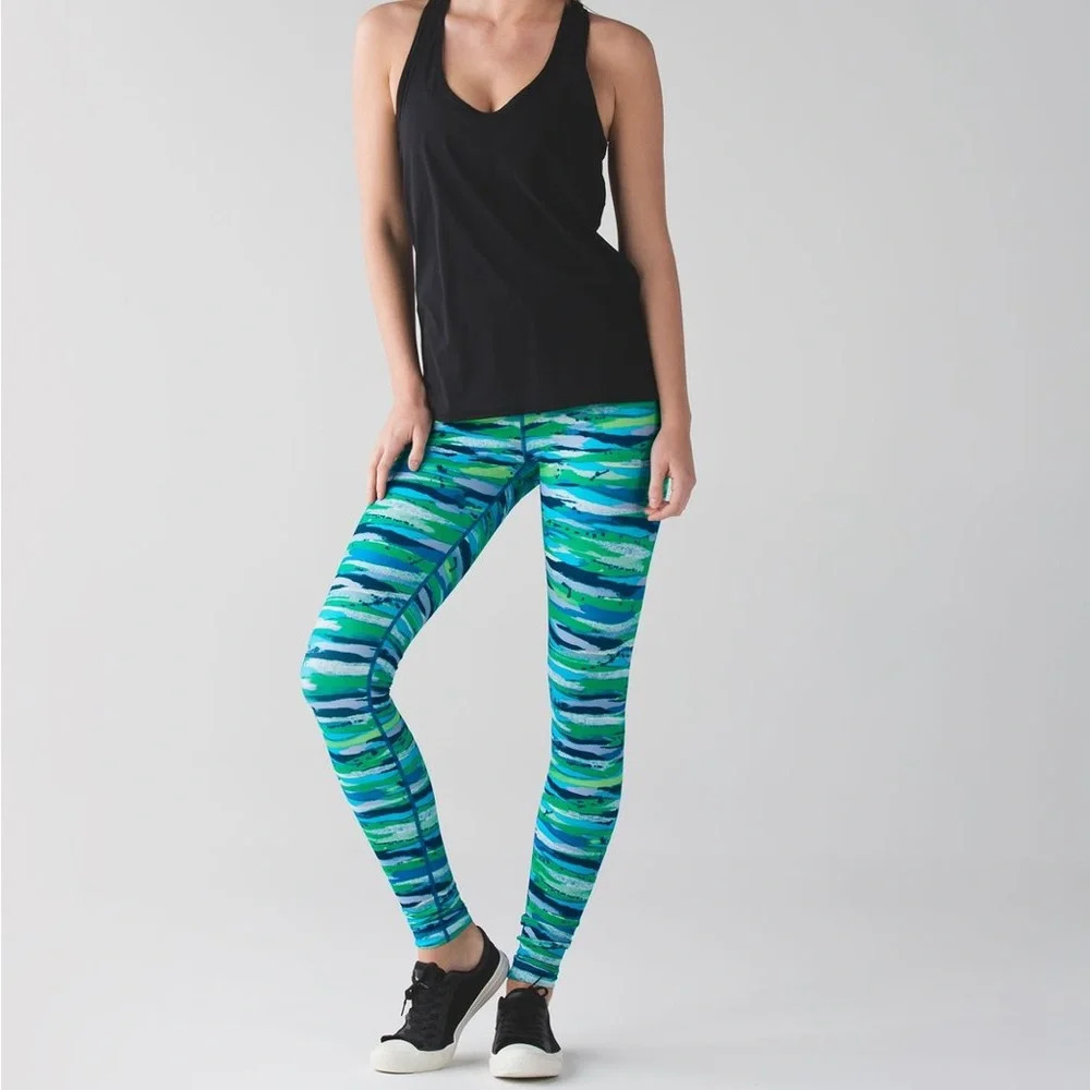 Lululemon Seven Wonders Multi Color Wunder Under Pant (Hi-Rise) size 6